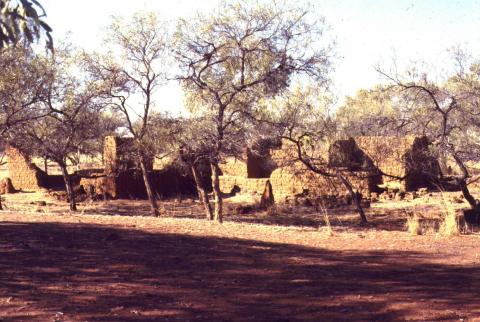 010213_Philip_Ck_buildings.jpg